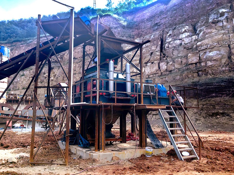 對輥機(jī)_小型對輥機(jī),磚廠用對輥機(jī)設(shè)備,對輥細(xì)碎機(jī),對滾破碎機(jī)價(jià)格 對輥機(jī)_小型對輥機(jī),磚廠用對輥機(jī)設(shè)備,對輥細(xì)碎機(jī),對滾破碎機(jī)價(jià)格