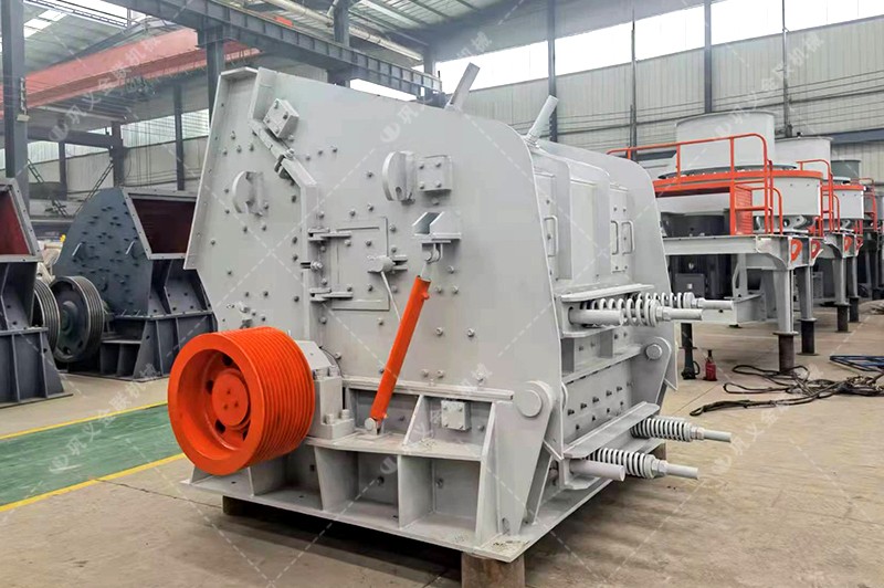 青石破碎機(jī)|青石頭破碎機(jī)生產(chǎn)廠家|青石破碎機(jī)生產(chǎn)線價格|多少錢一臺