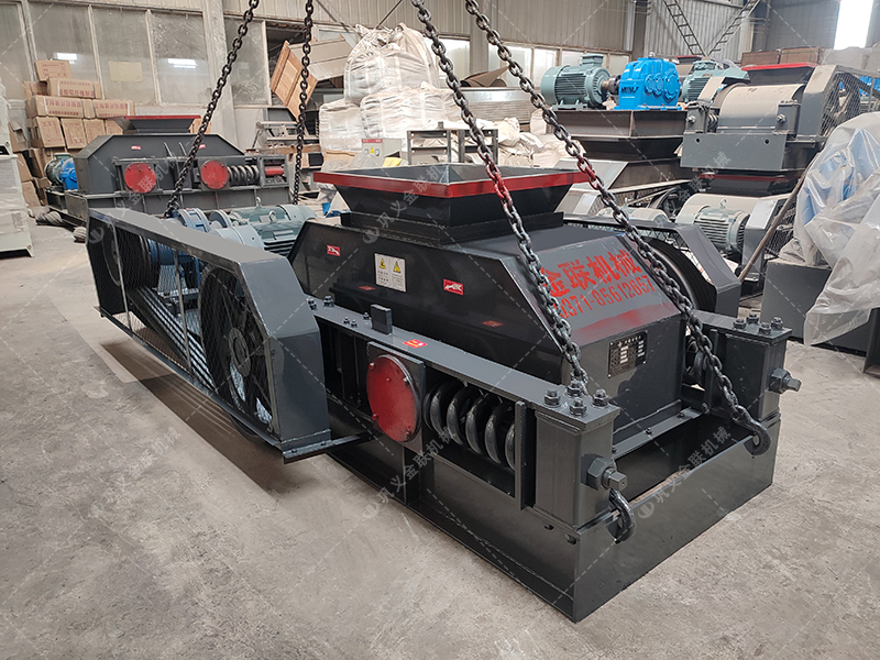 為什么越來越多的工程選擇雙齒輥破碎機處理水泥路面？